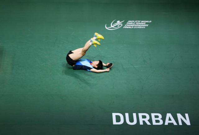 开云电子-孙颖莎首夺世乒赛女单冠军 巴黎奥运身兼3项有戏？